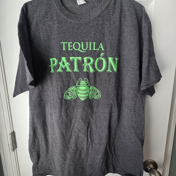 PATRON TEQUILA W/bee Logo Short Sleeves Crew Neck Tshirt SZL - Picture 1 of 5